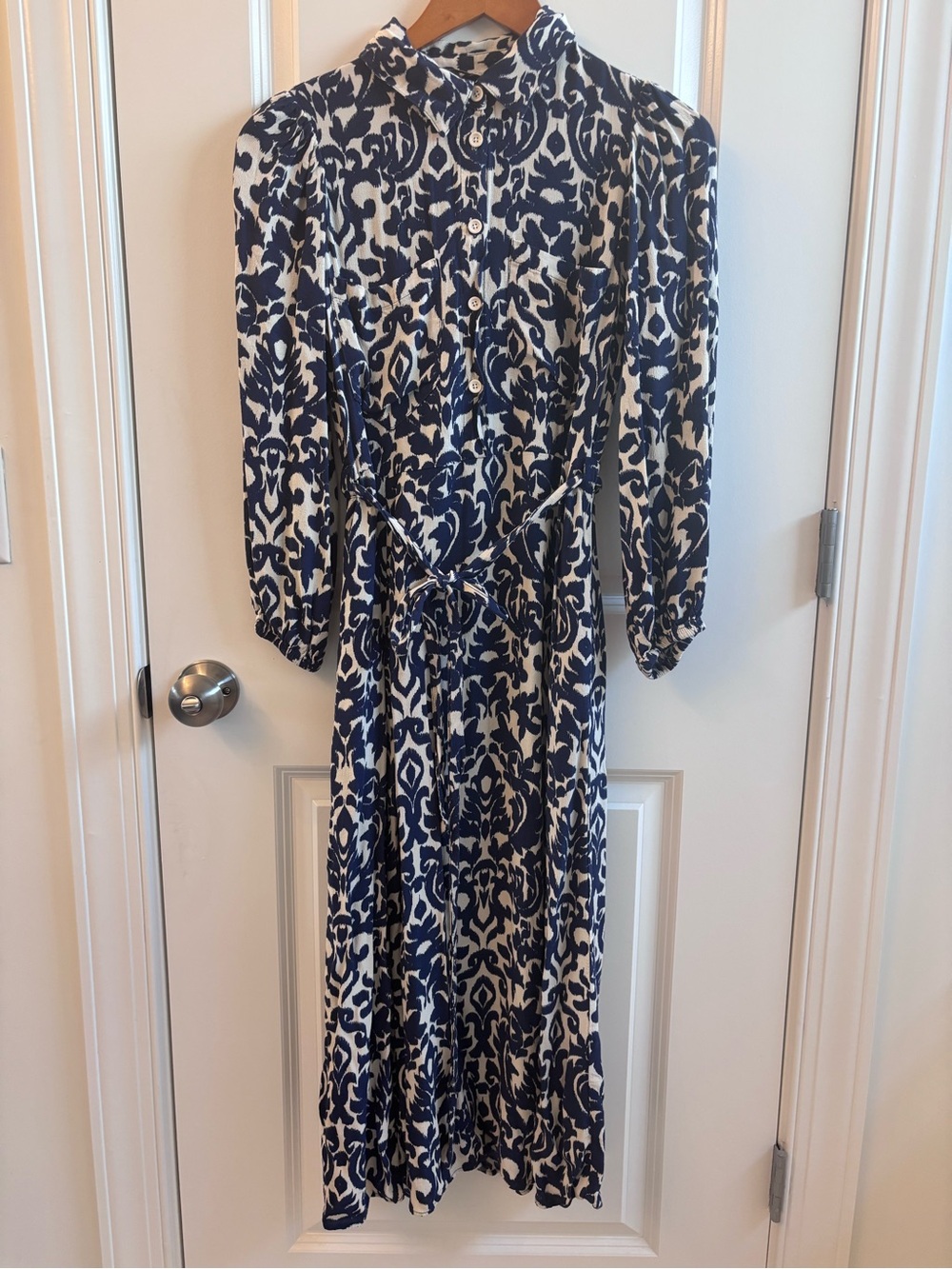 Zara Navy and White Printed Long Sleeve Midi Dress